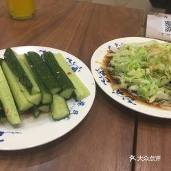 阿瓜很甜吃美食,美食之旅，尽享味蕾盛宴