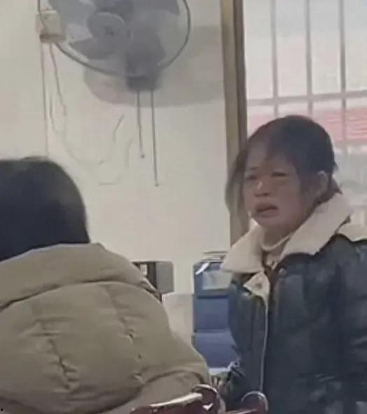 老师办公室吃瓜,揭秘老师们的闲聊时光