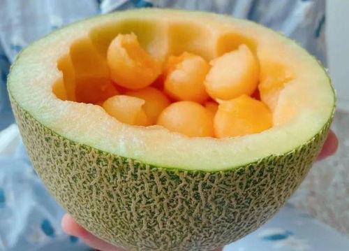 吃蜂蜜可以吃哈密瓜吗,美味搭配的甜蜜探索